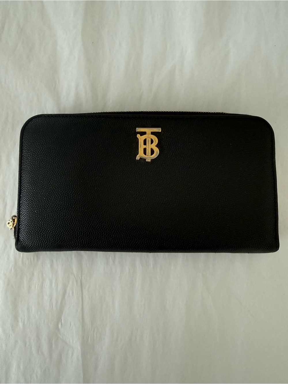 Burberry Black Pebbled Leather Zip-Around Wallet with Gold TB Logo - Picture 1 of 15